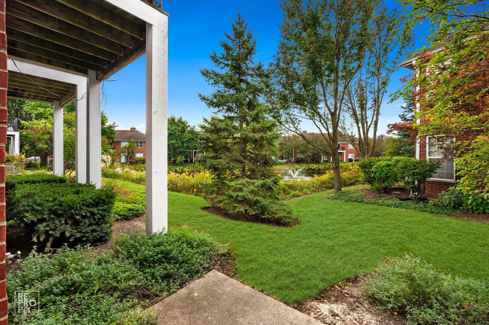 937 Bromley Place IL