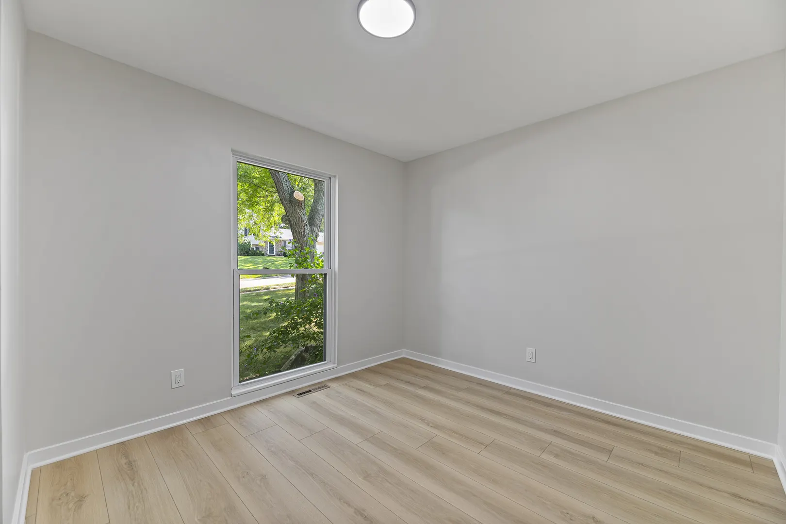205 Augusta Drive IL