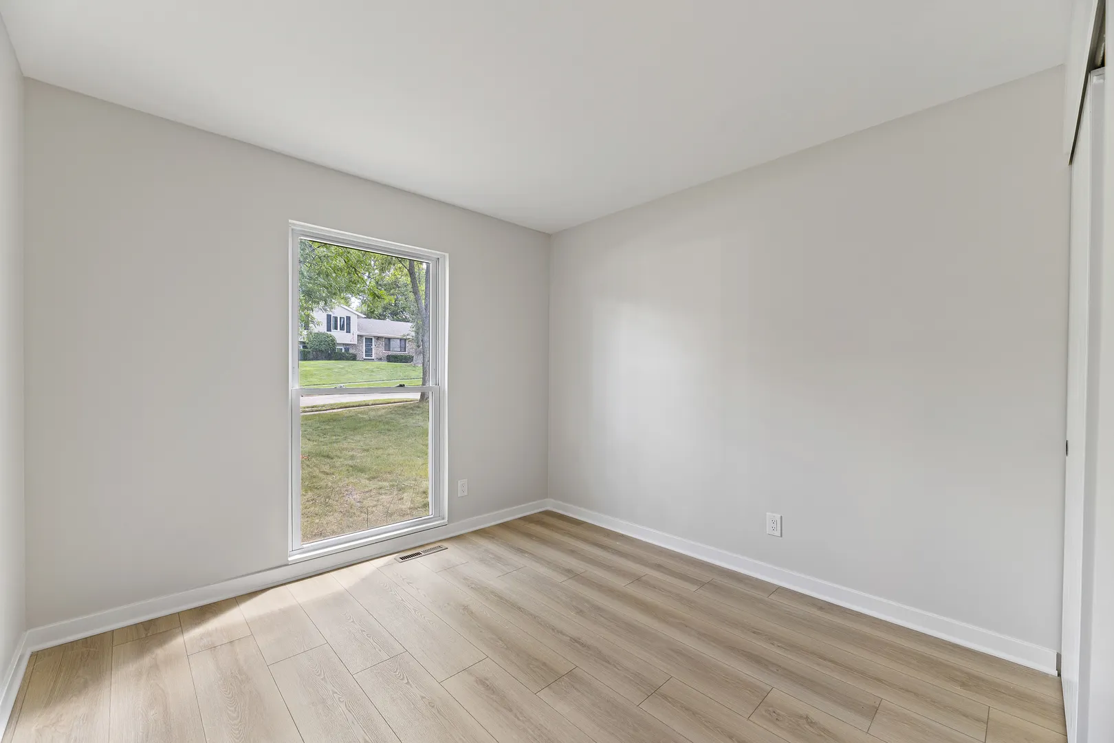 205 Augusta Drive IL