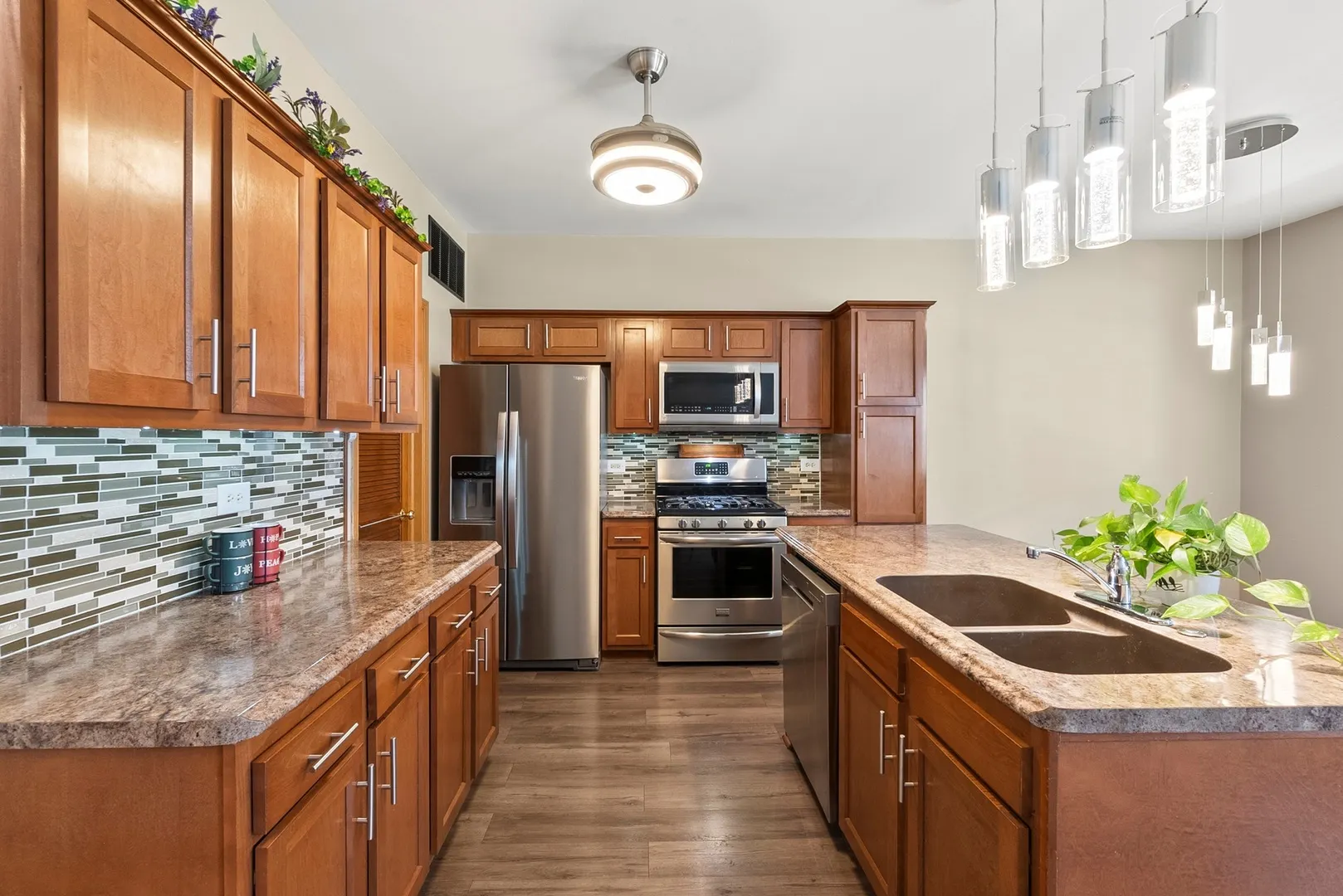 1565 Azalea Circle IL