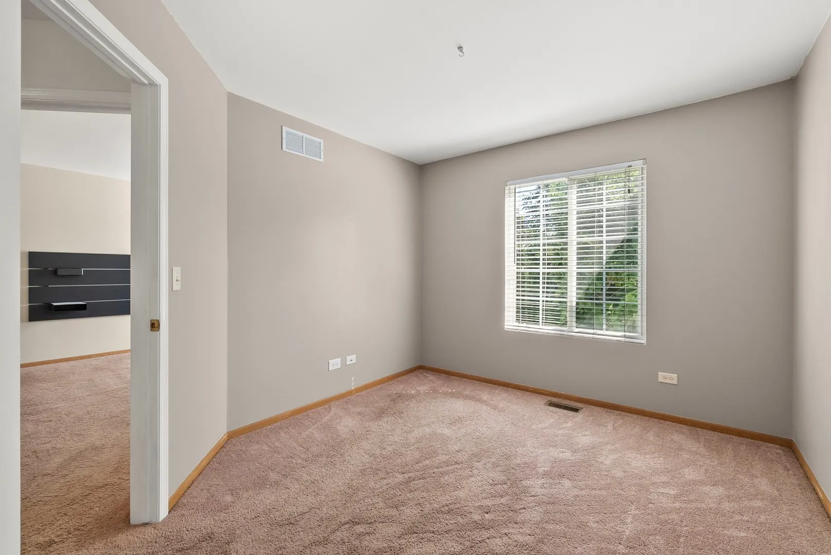 1565 Azalea Circle IL
