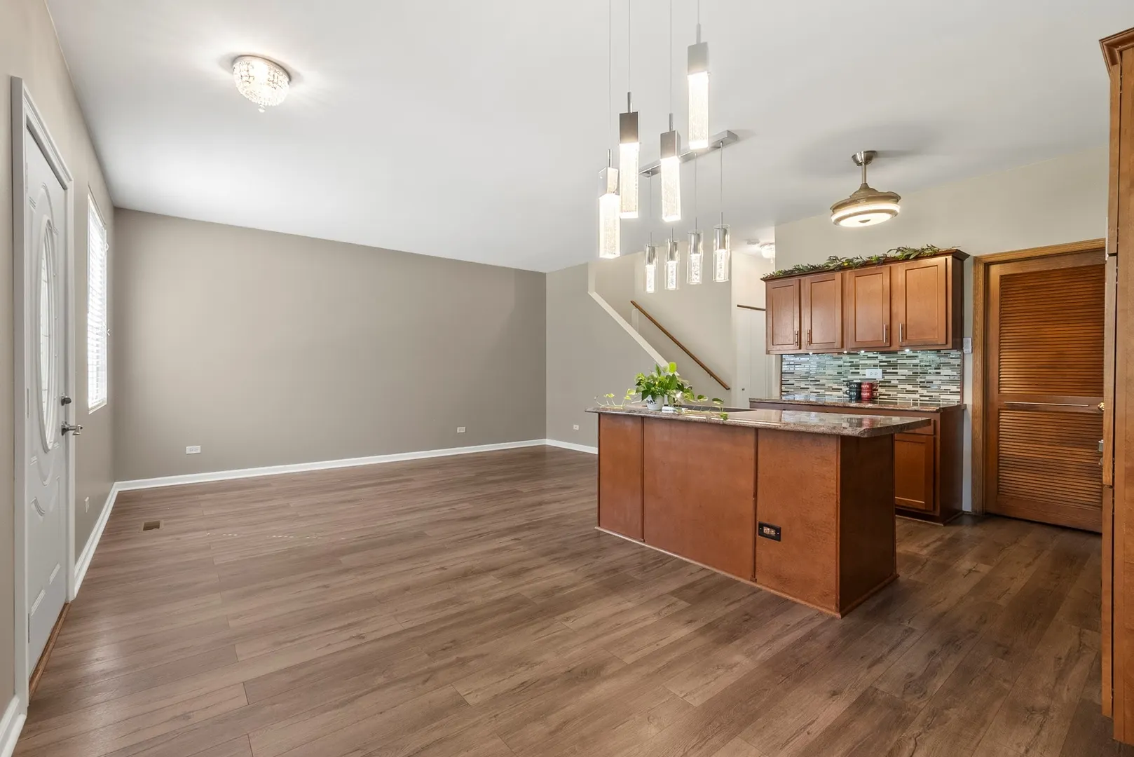 1565 Azalea Circle IL