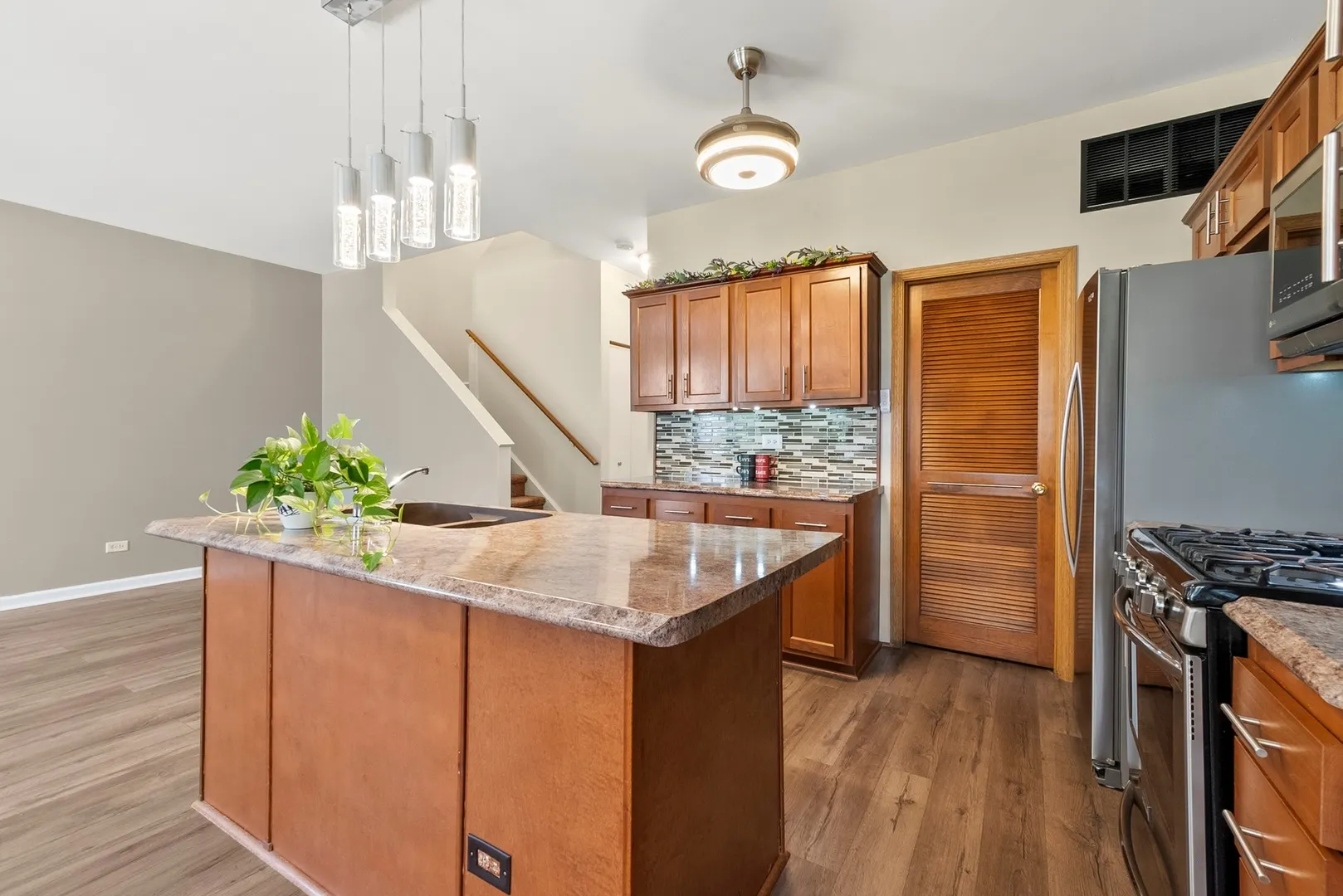 1565 Azalea Circle IL