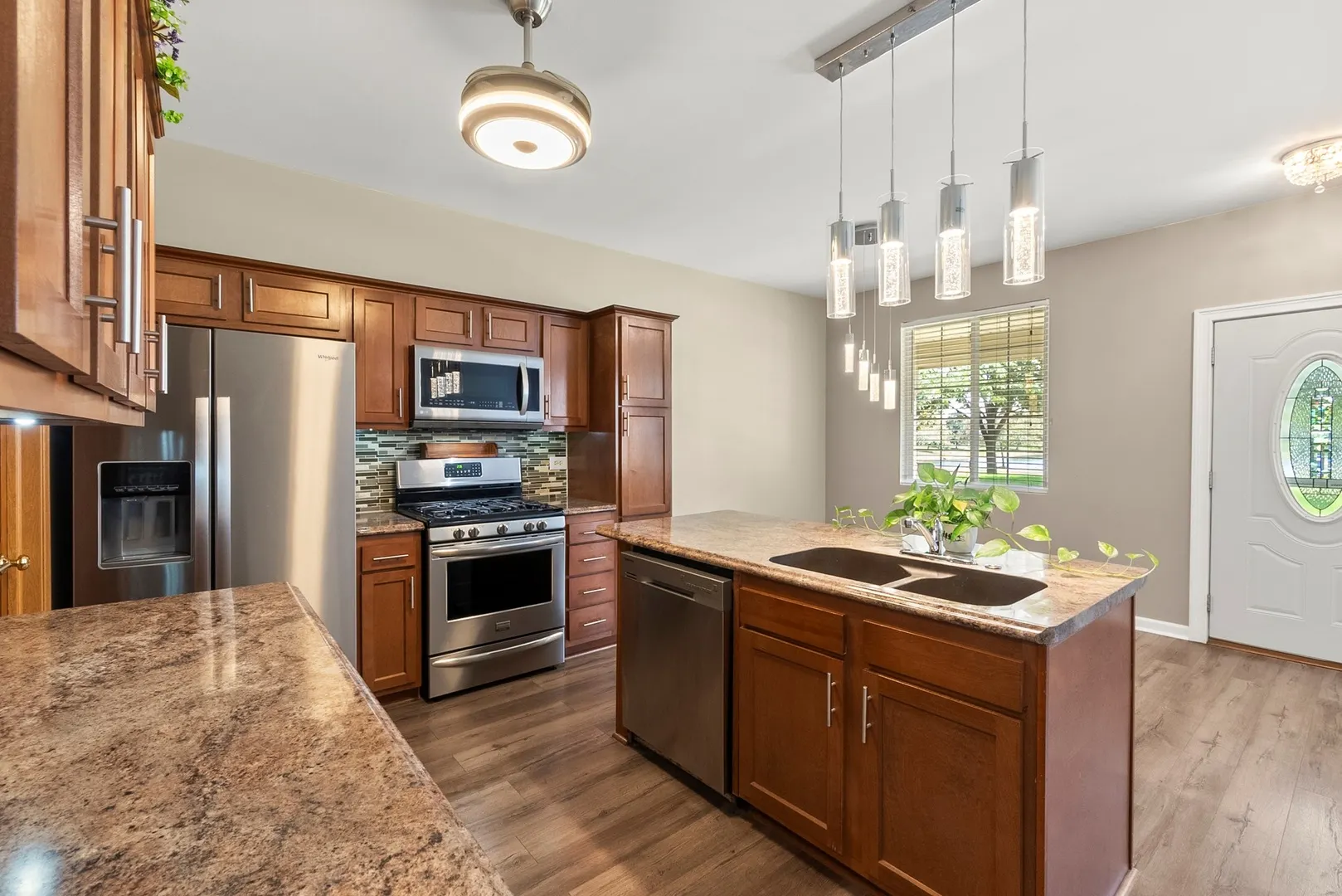 1565 Azalea Circle IL