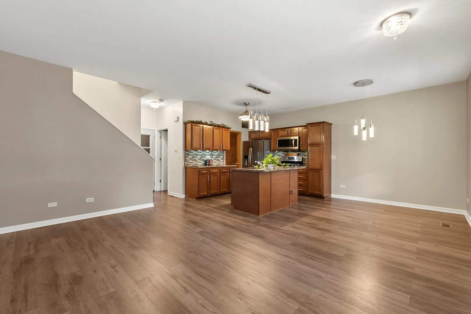 1565 Azalea Circle IL