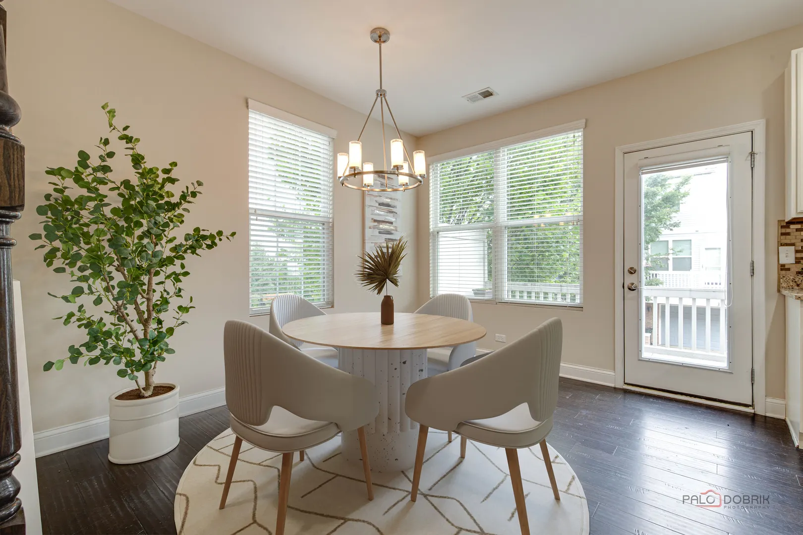 3253 Coral Lane IL