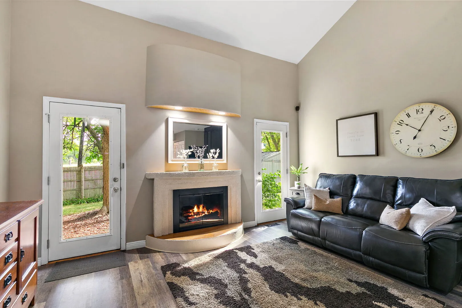 822 Woodbine Circle IL