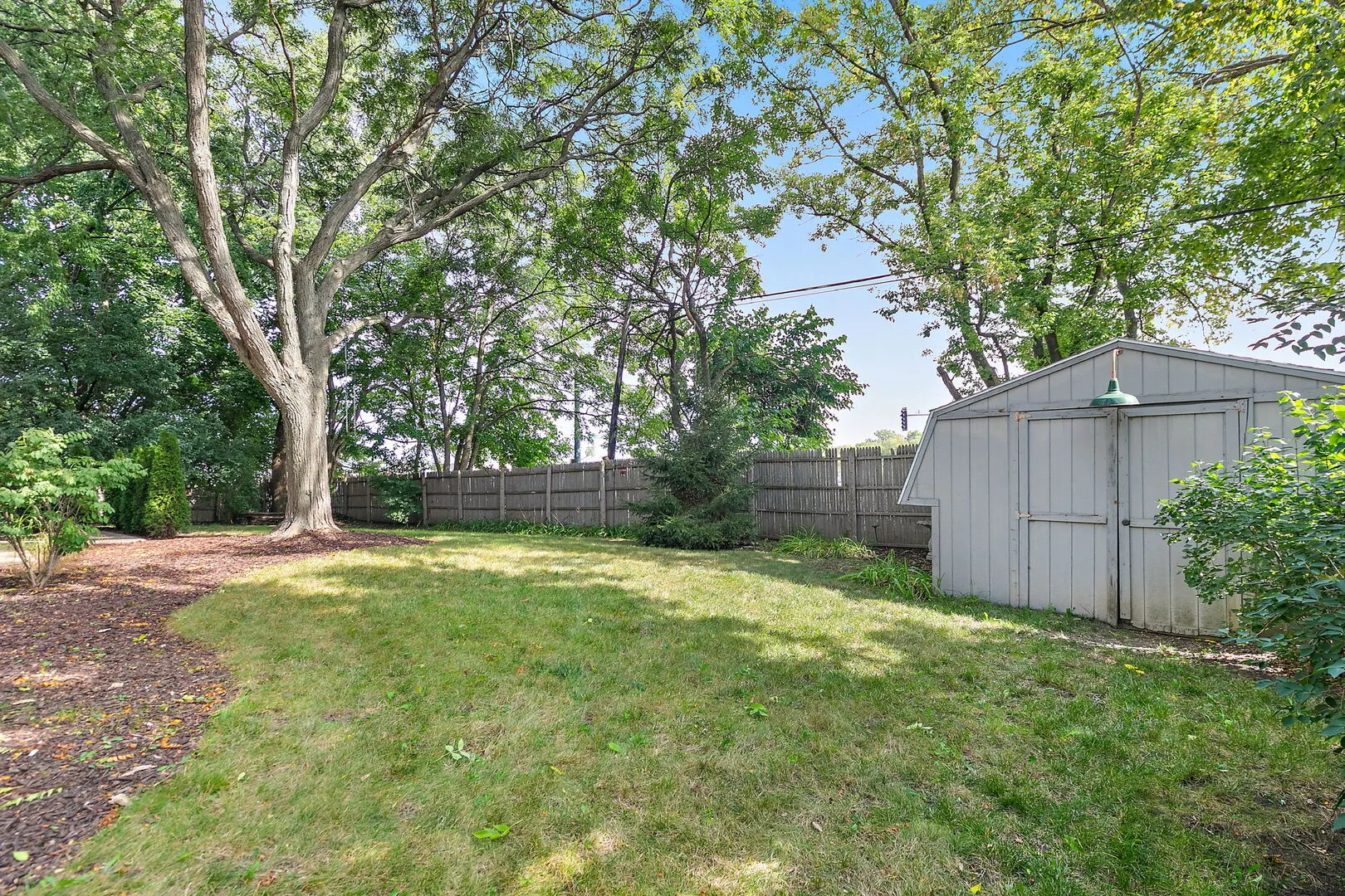 822 Woodbine Circle IL
