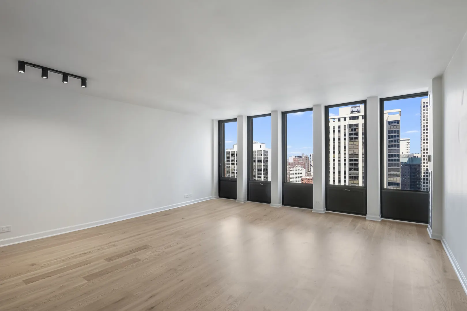 100 E WALTON Street 26A IL