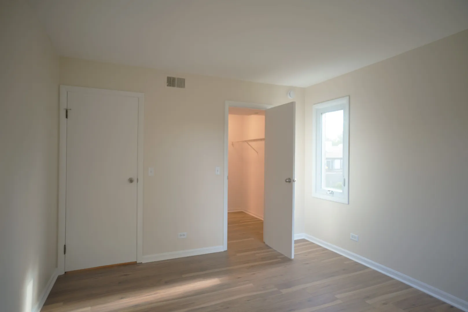 1205 Pleasant Run Drive 210 IL