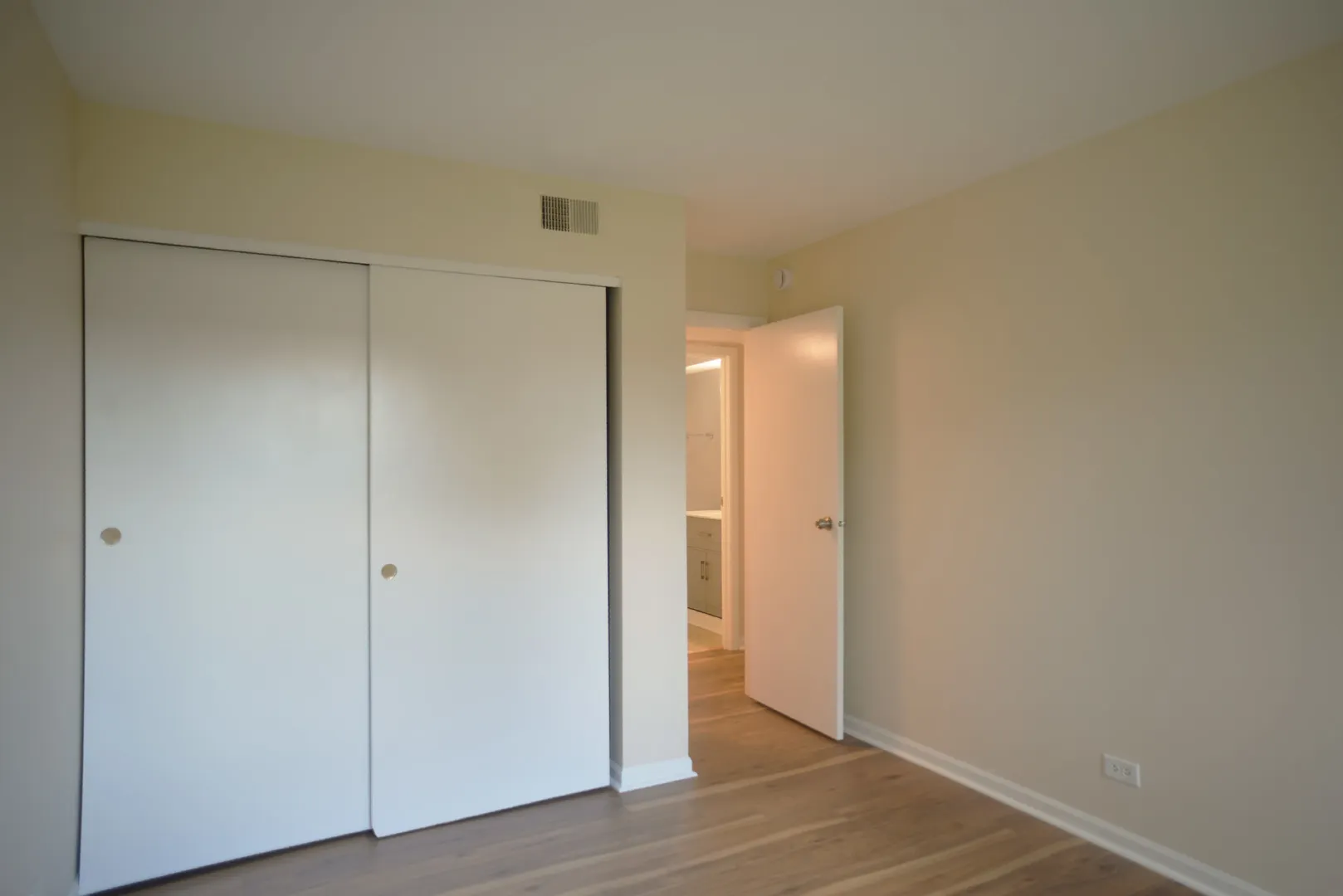 1205 Pleasant Run Drive 210 IL