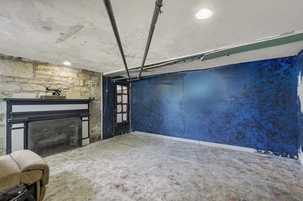 814 S Washington Street IL