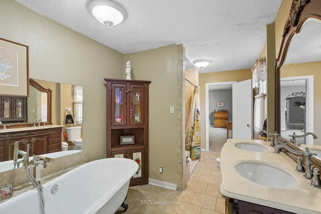 814 S Washington Street IL