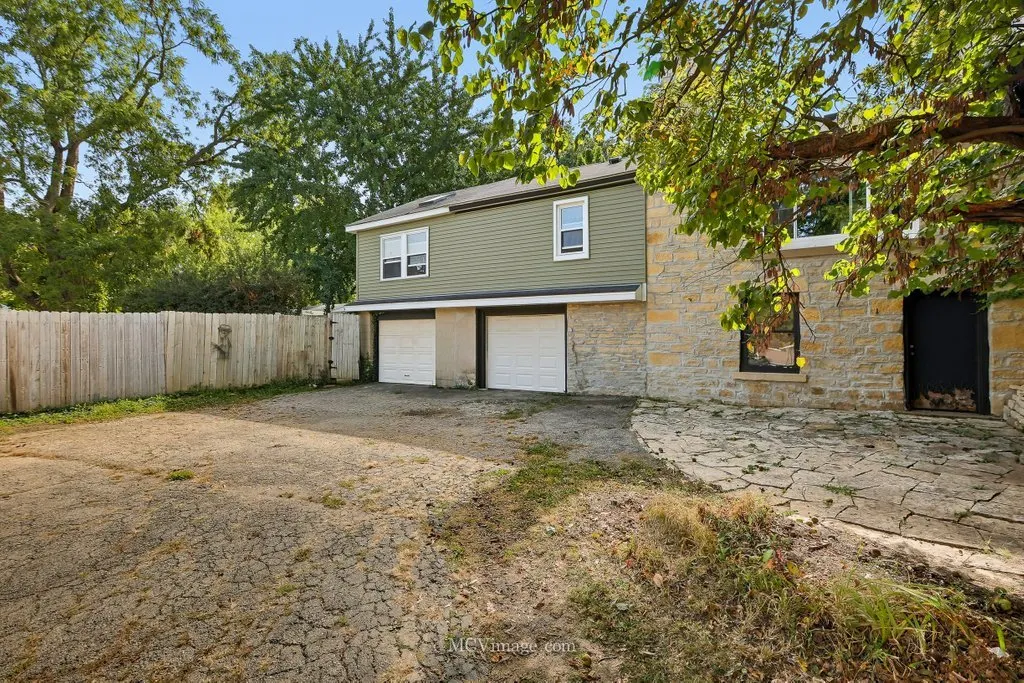 814 S Washington Street IL