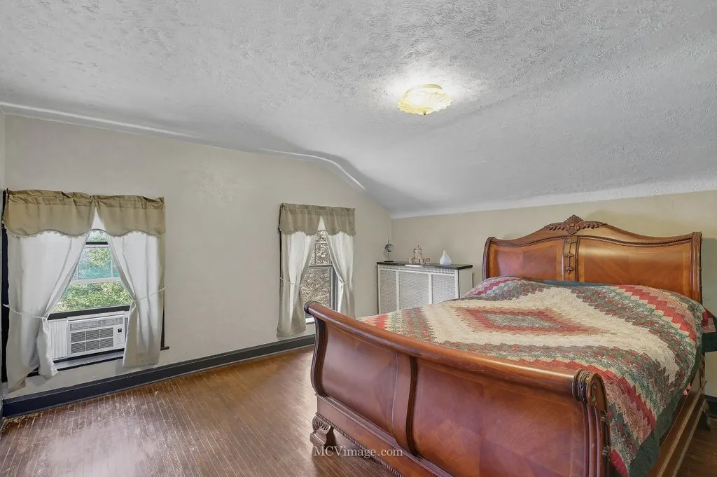 814 S Washington Street IL
