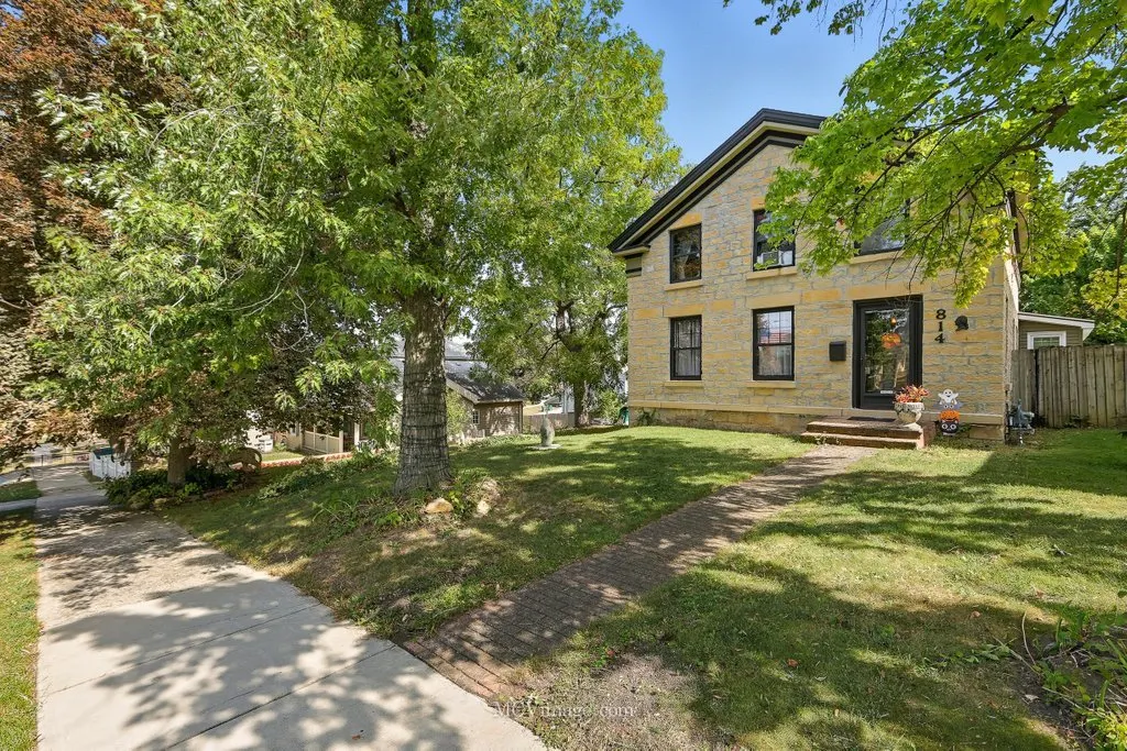 814 S Washington Street IL