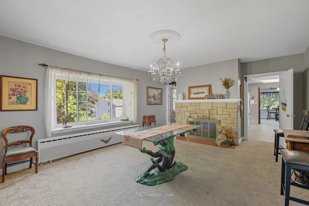 814 S Washington Street IL