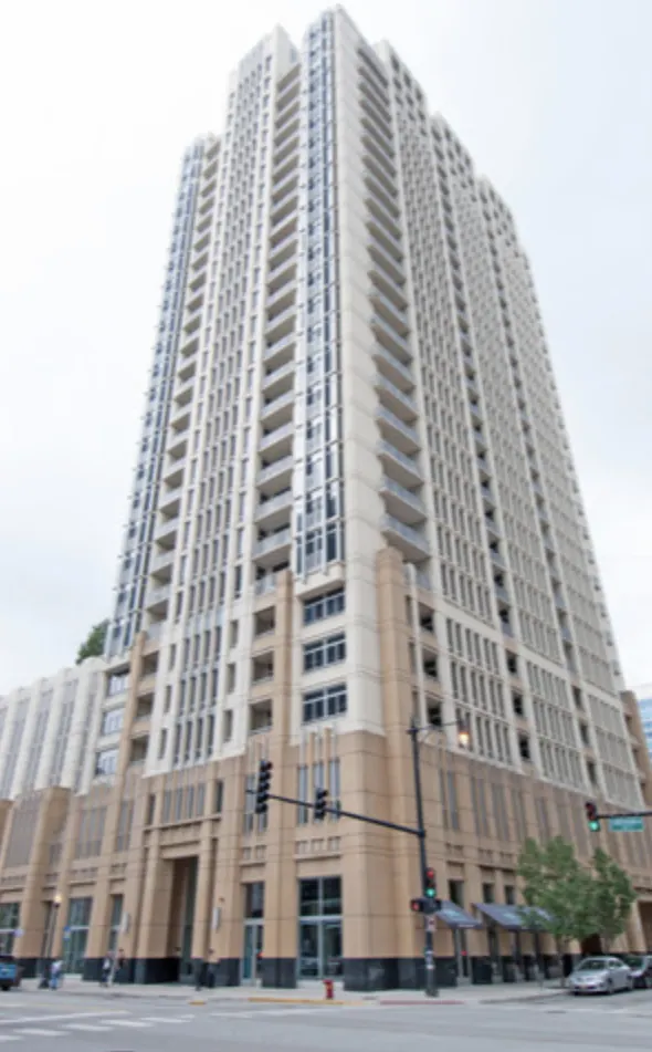 1400 S Michigan Avenue 2004 IL