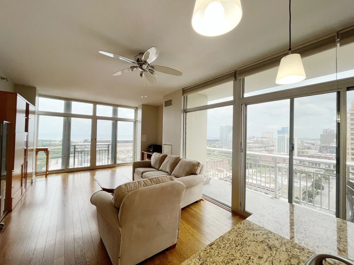 1400 S Michigan Avenue 2004 IL
