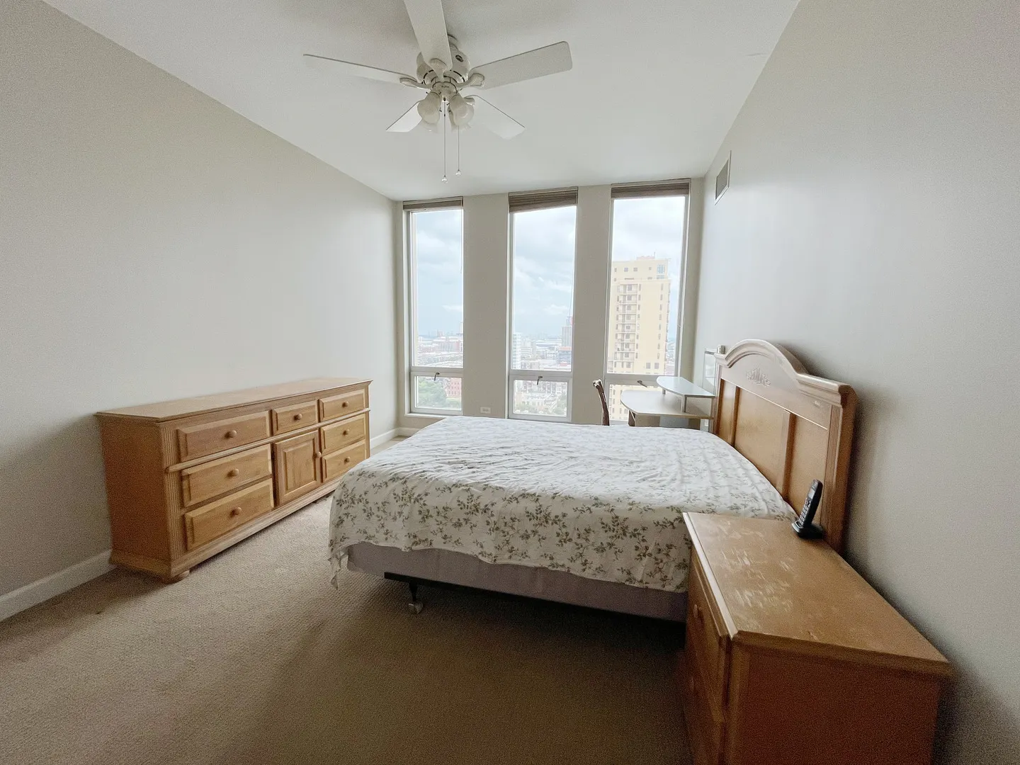 1400 S Michigan Avenue 2004 IL