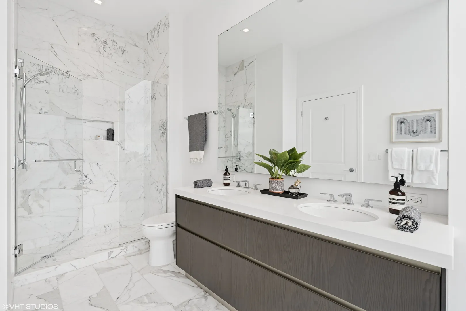 363 E Wacker Drive 7501 IL