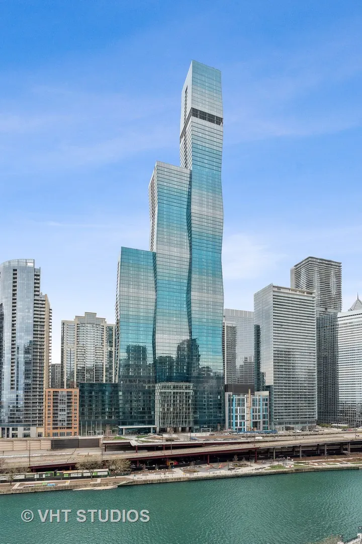 363 E Wacker Drive 7501 IL