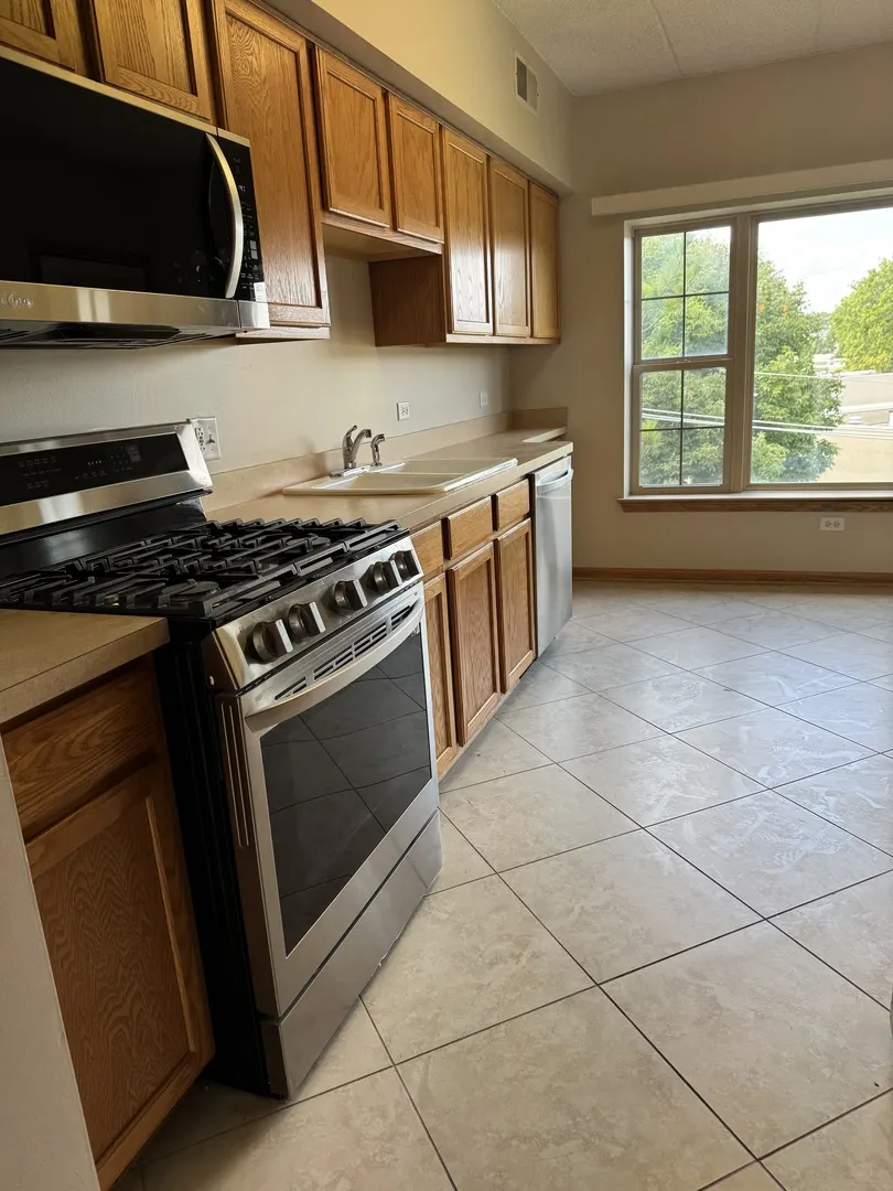 1200 S PROSPECT Avenue 303 IL