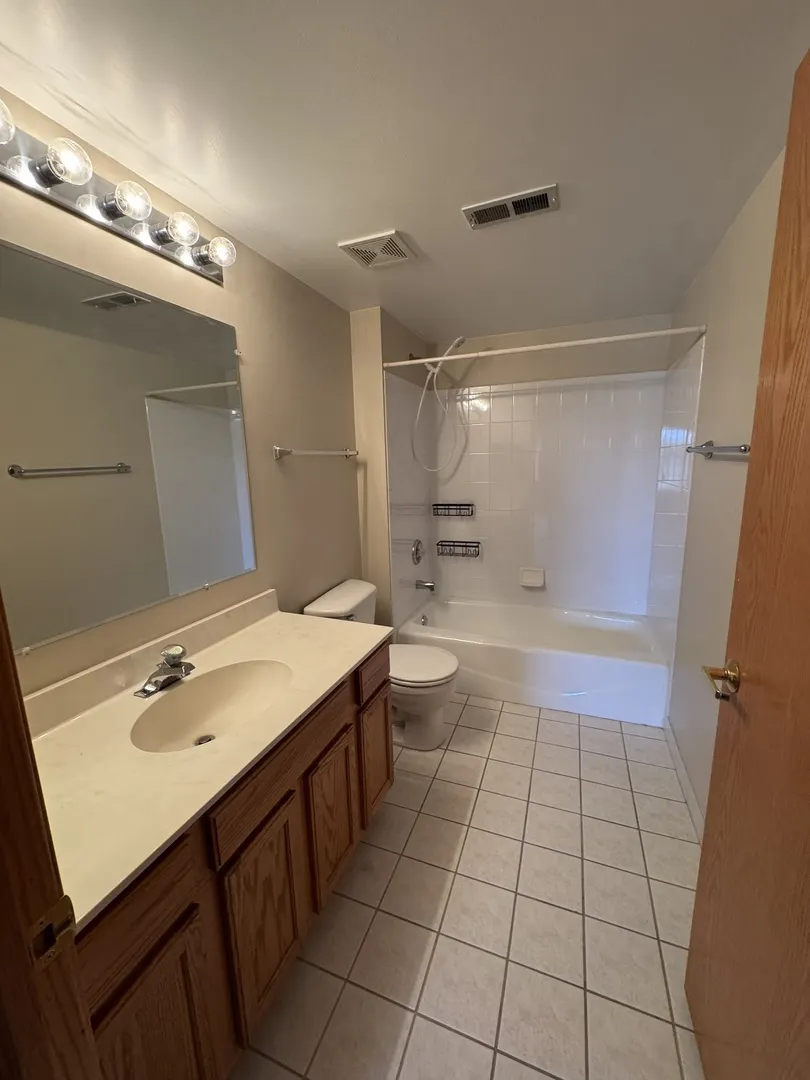 1200 S PROSPECT Avenue 303 IL