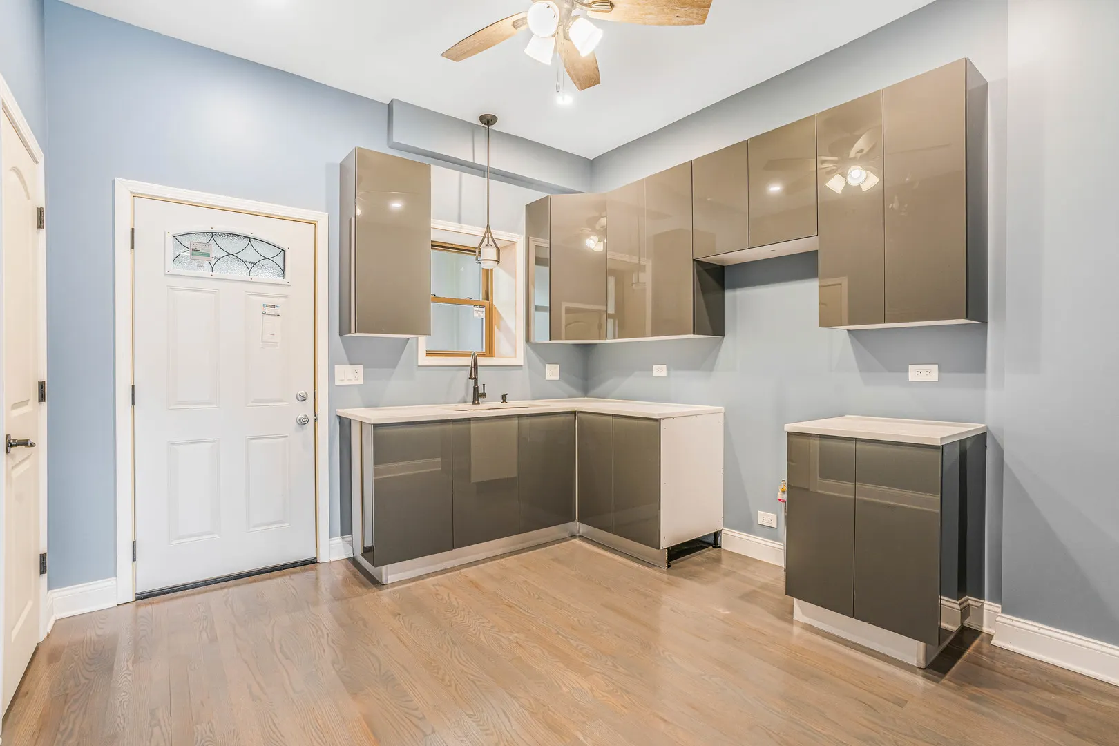 3736 W Cermak Road IL