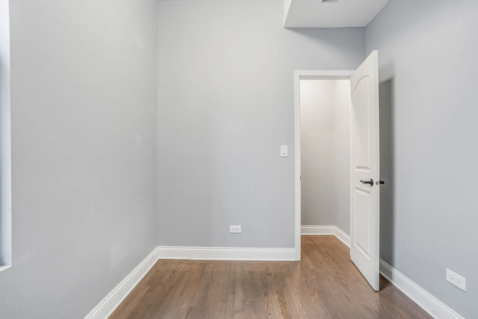 3736 W Cermak Road IL