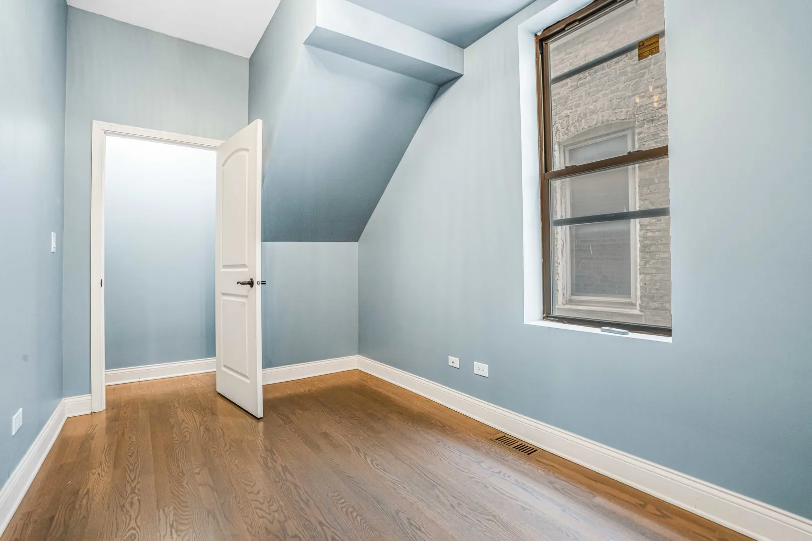 3736 W Cermak Road IL