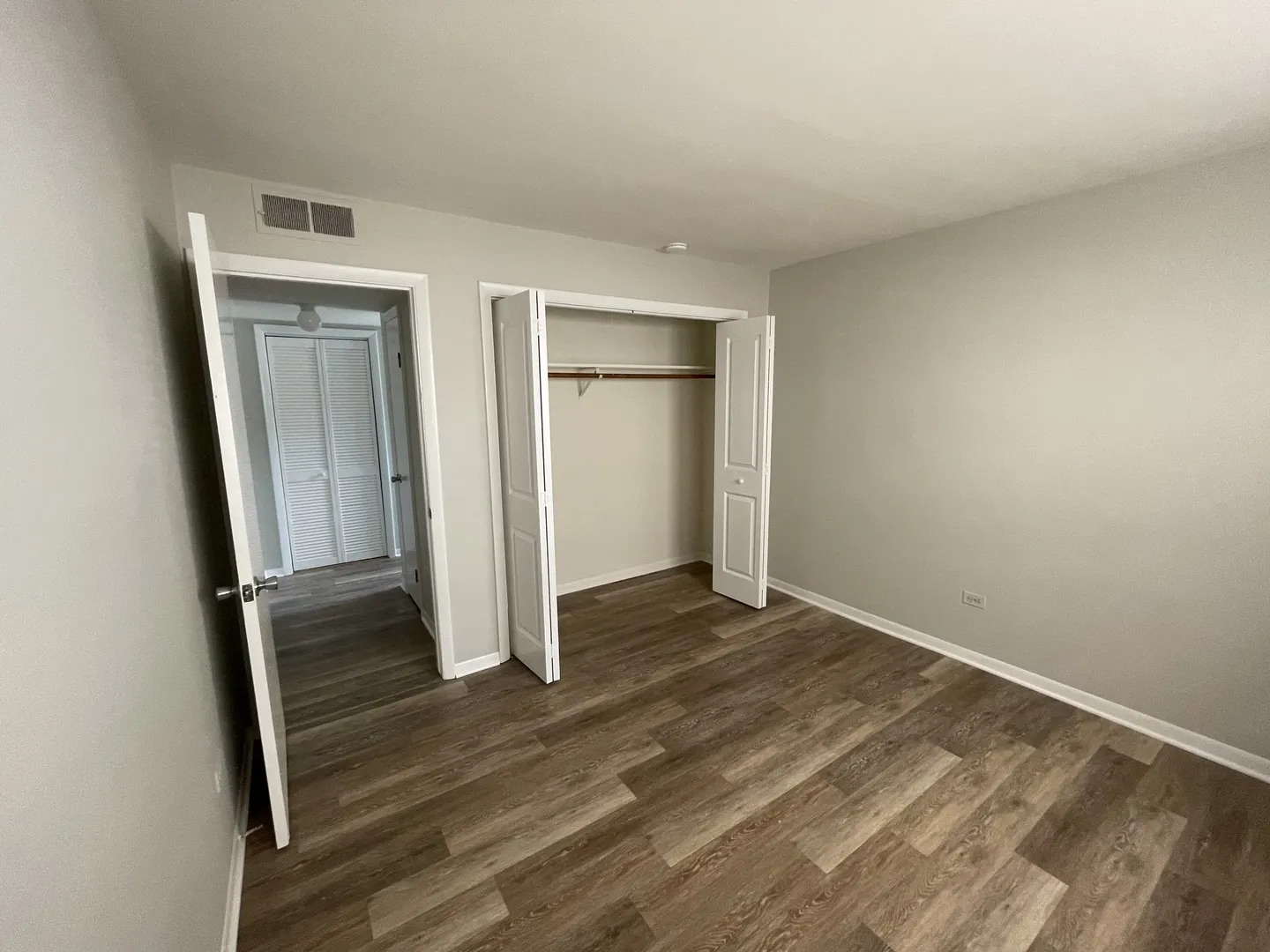 2132 N Harlem Avenue 1C IL