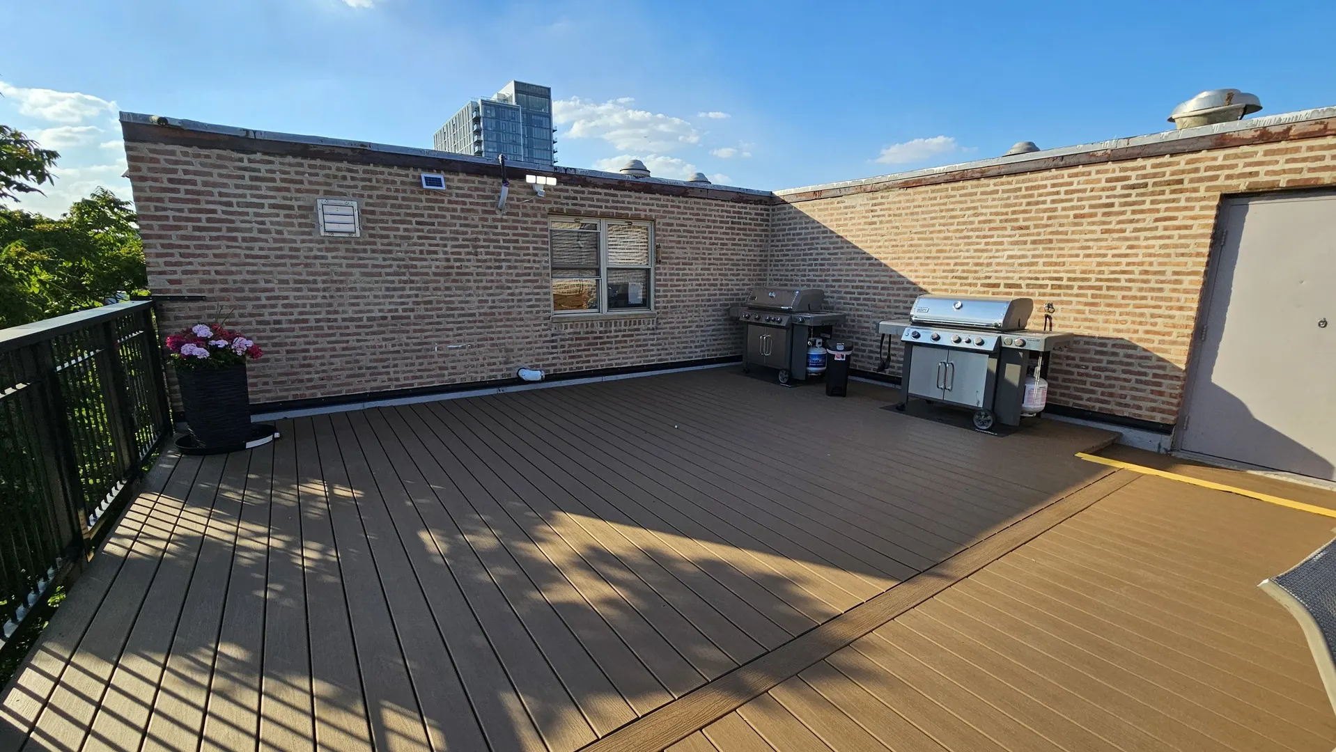 2250 N Lincoln Avenue 407 IL