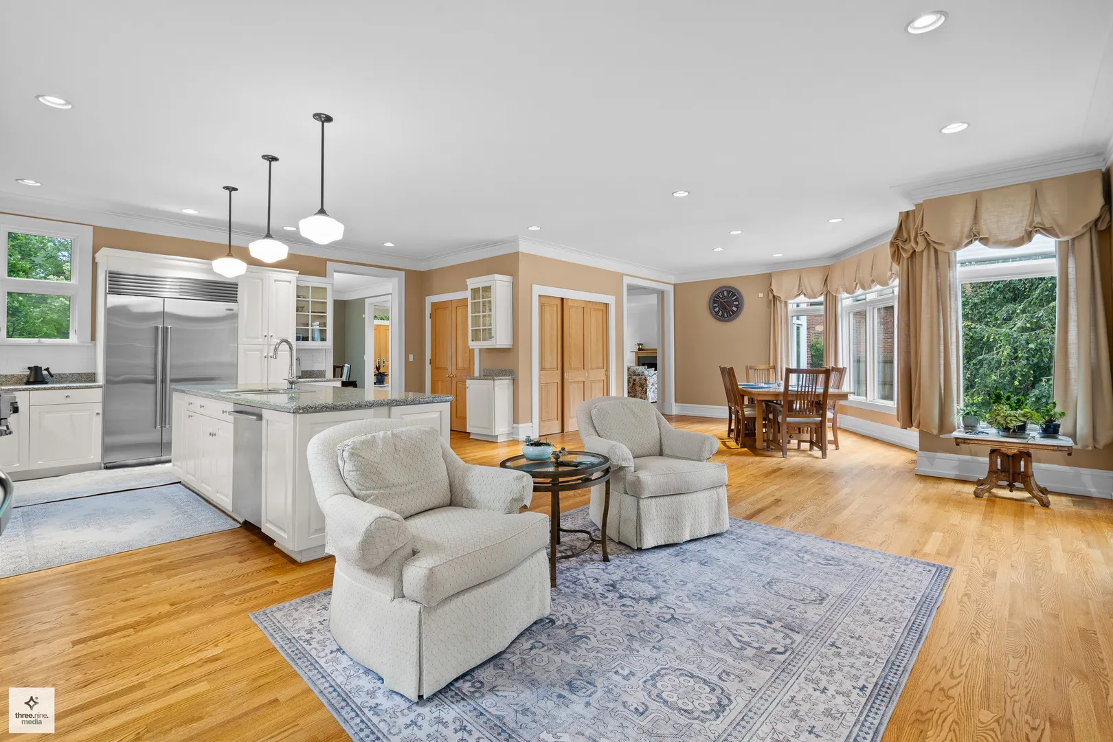 1133 Manor Drive IL