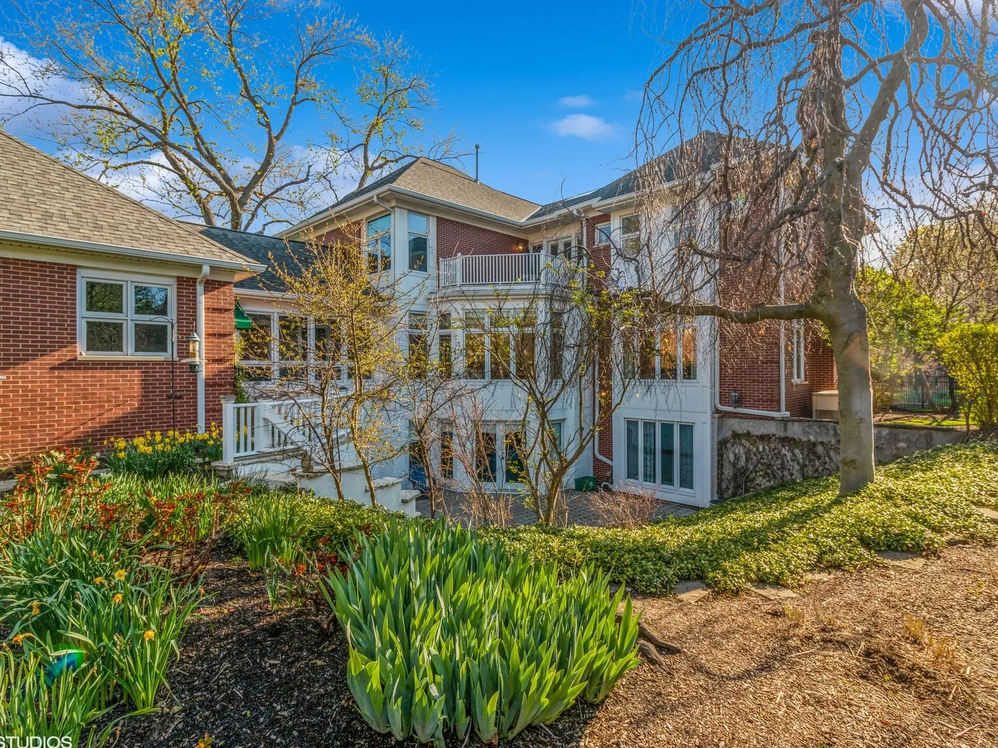 1133 Manor Drive IL