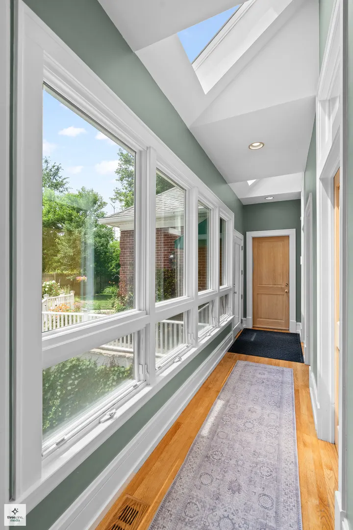 1133 Manor Drive IL