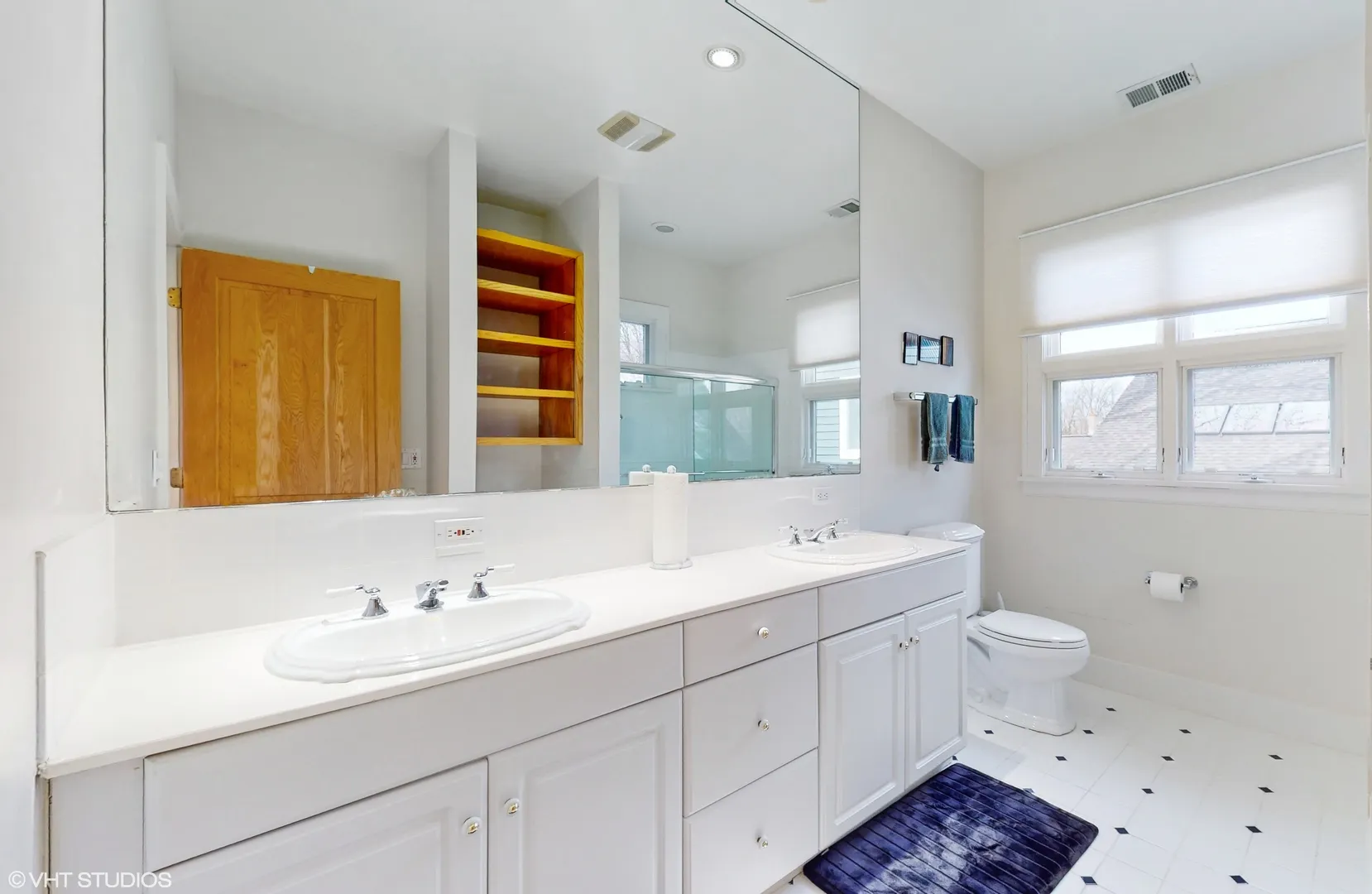 1133 Manor Drive IL