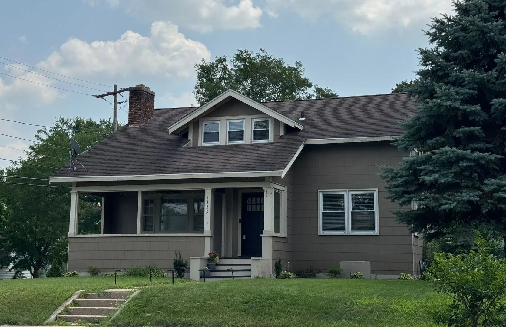 1435 Post Avenue IL