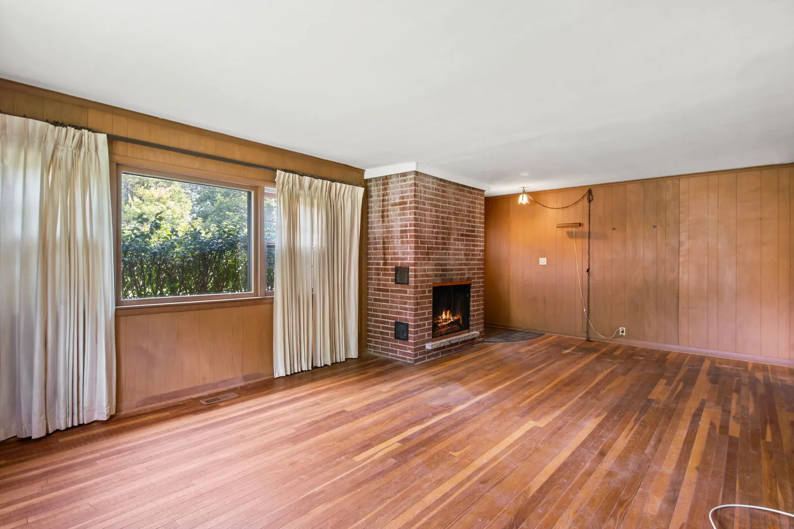 311 Roberts Lane IL