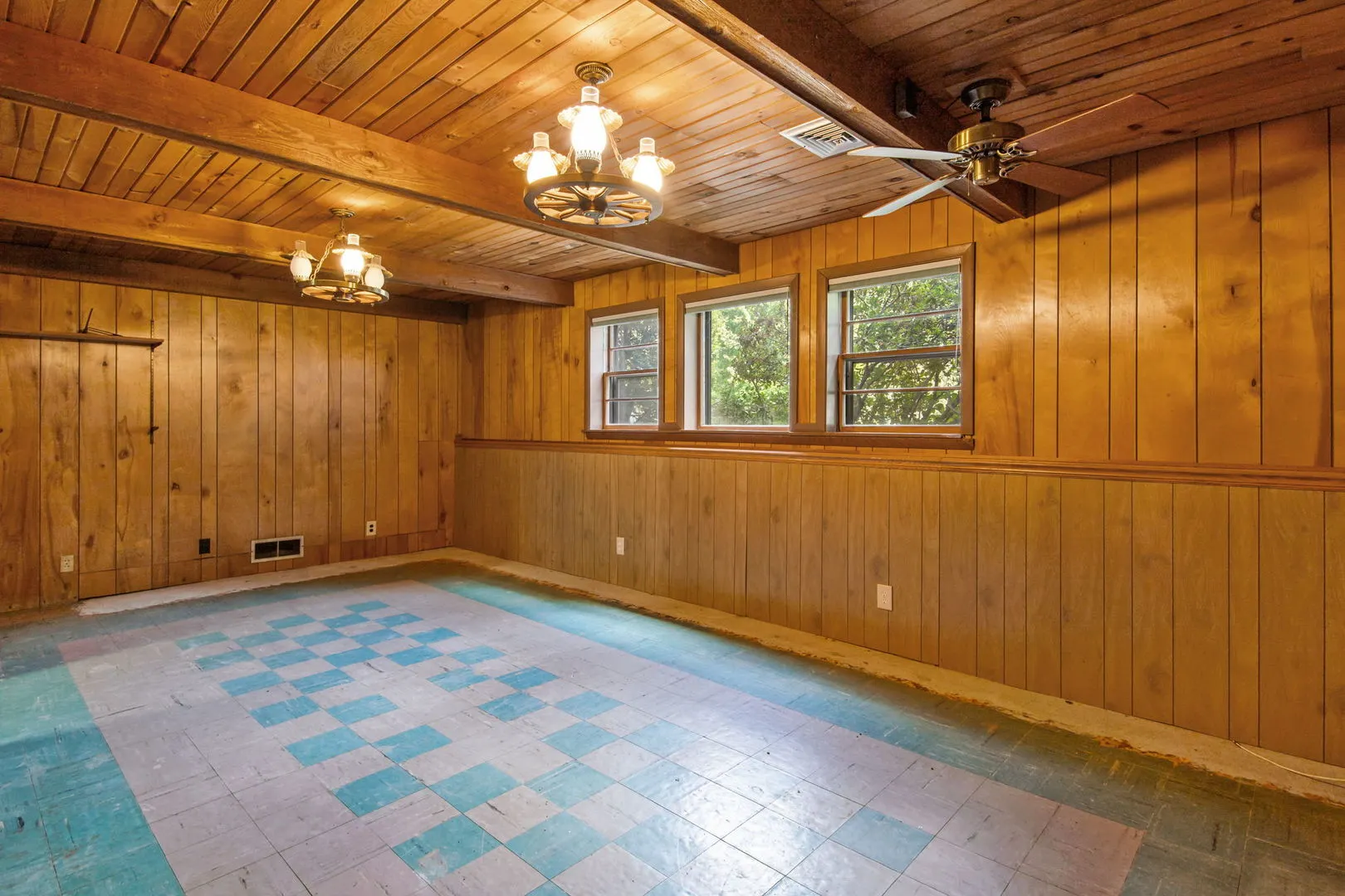 311 Roberts Lane IL