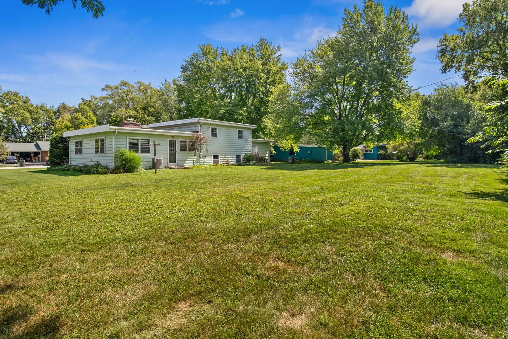 311 Roberts Lane IL