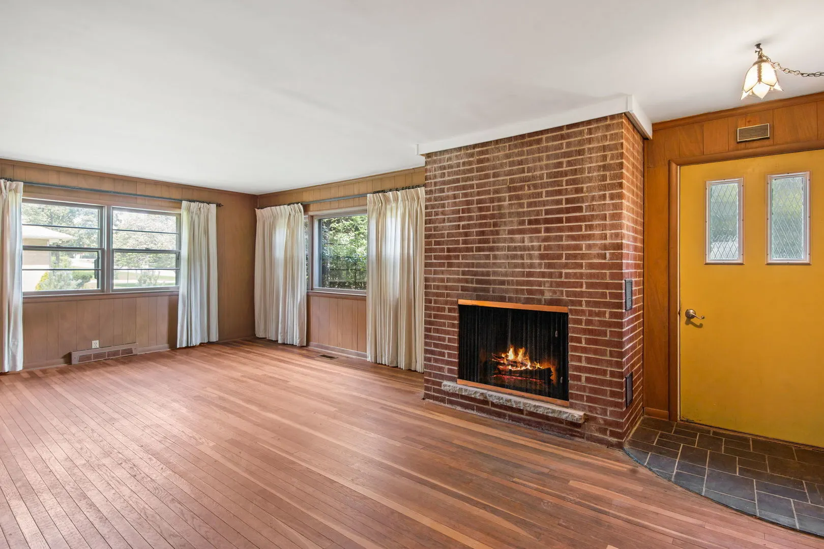 311 Roberts Lane IL