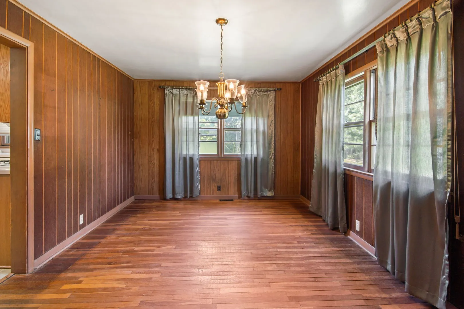 311 Roberts Lane IL