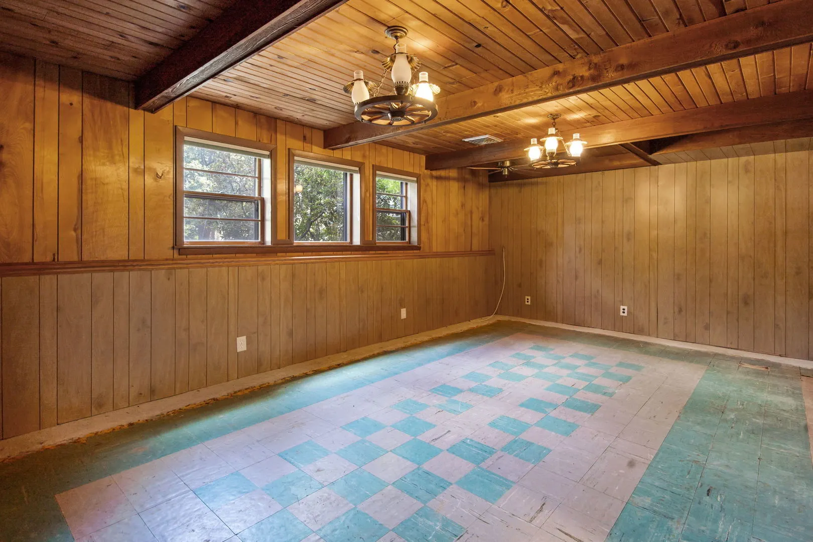311 Roberts Lane IL