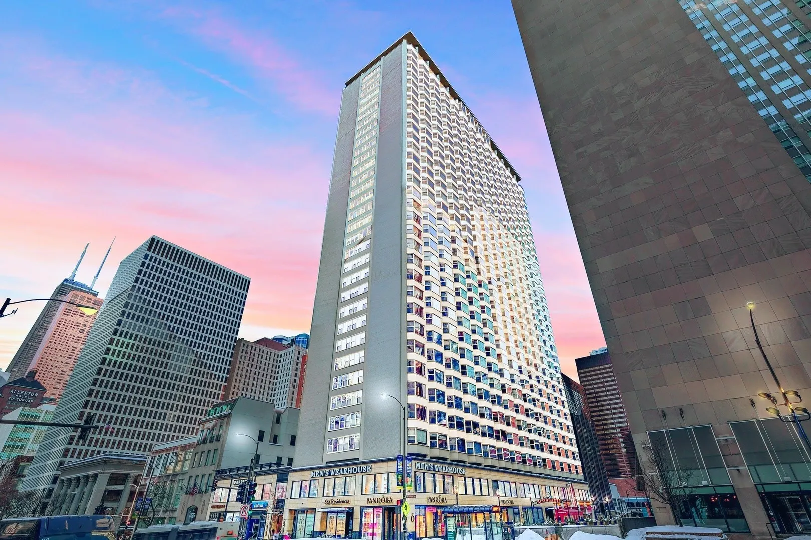 535 N MICHIGAN Avenue 1009 IL