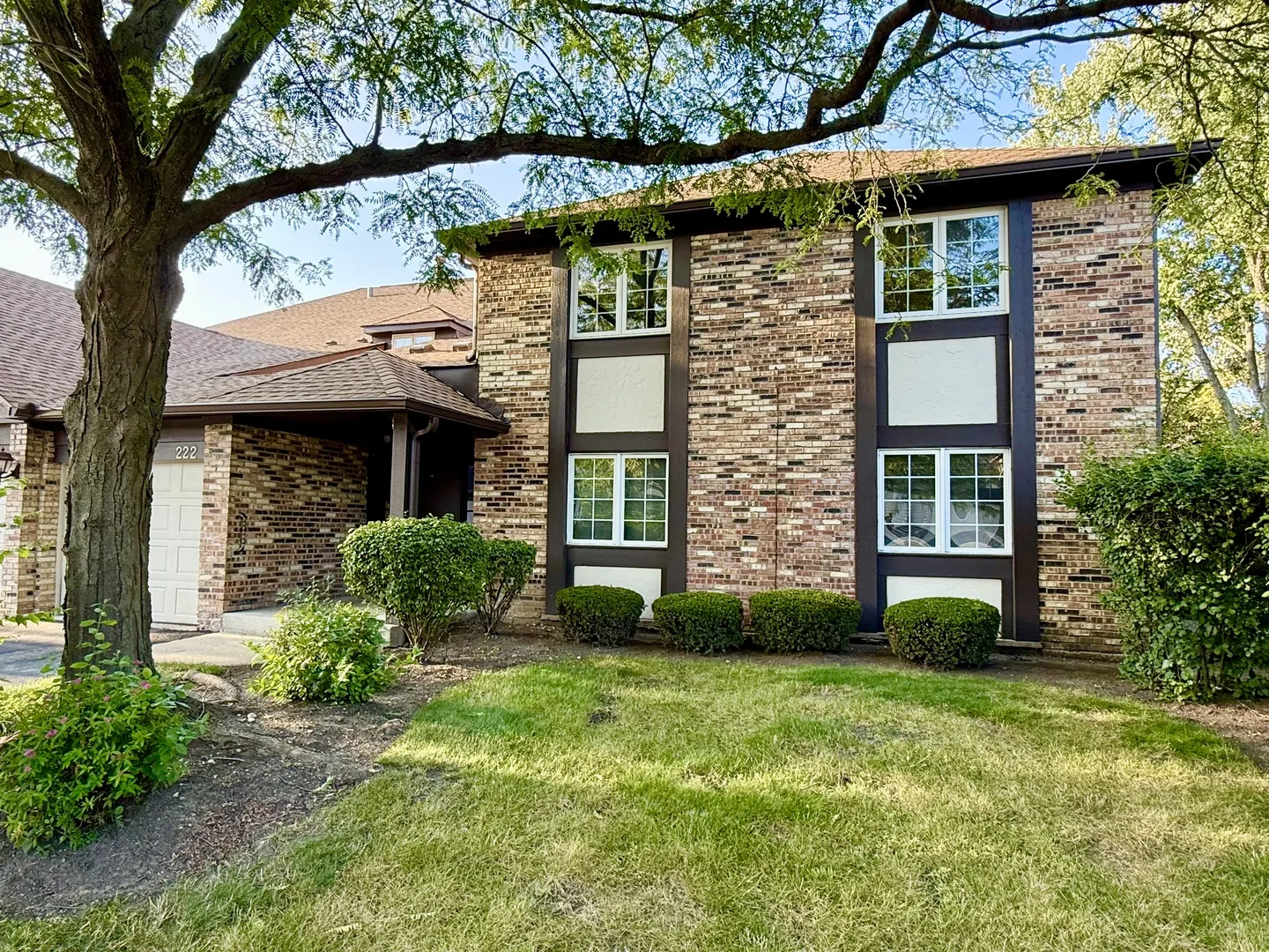 222 Stanhope Drive B IL