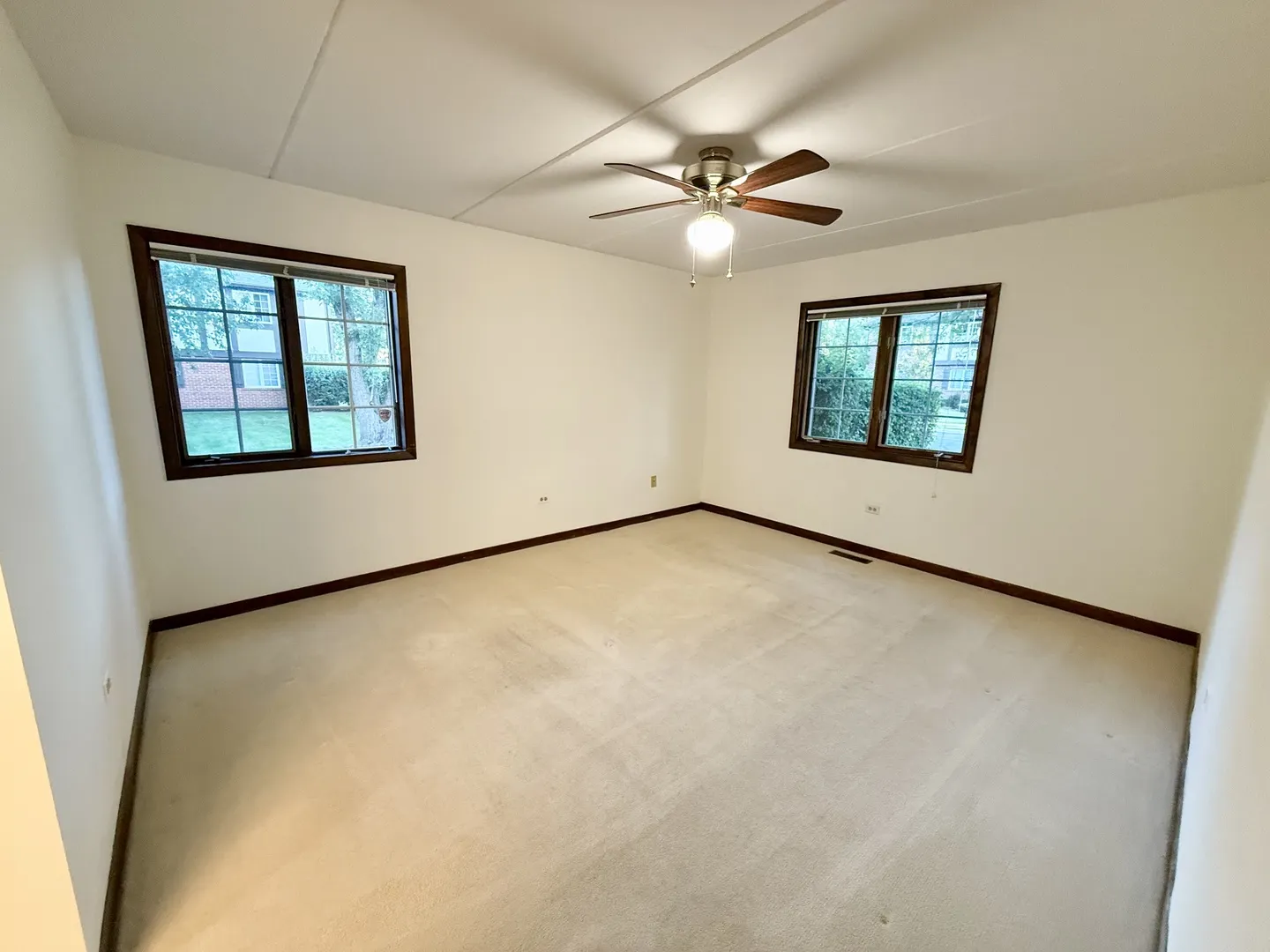 222 Stanhope Drive B IL