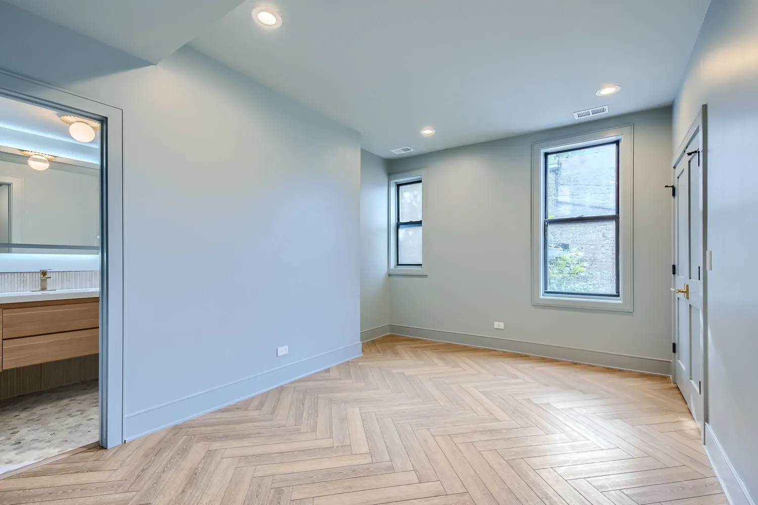 2043 N Humboldt Boulevard 2 IL