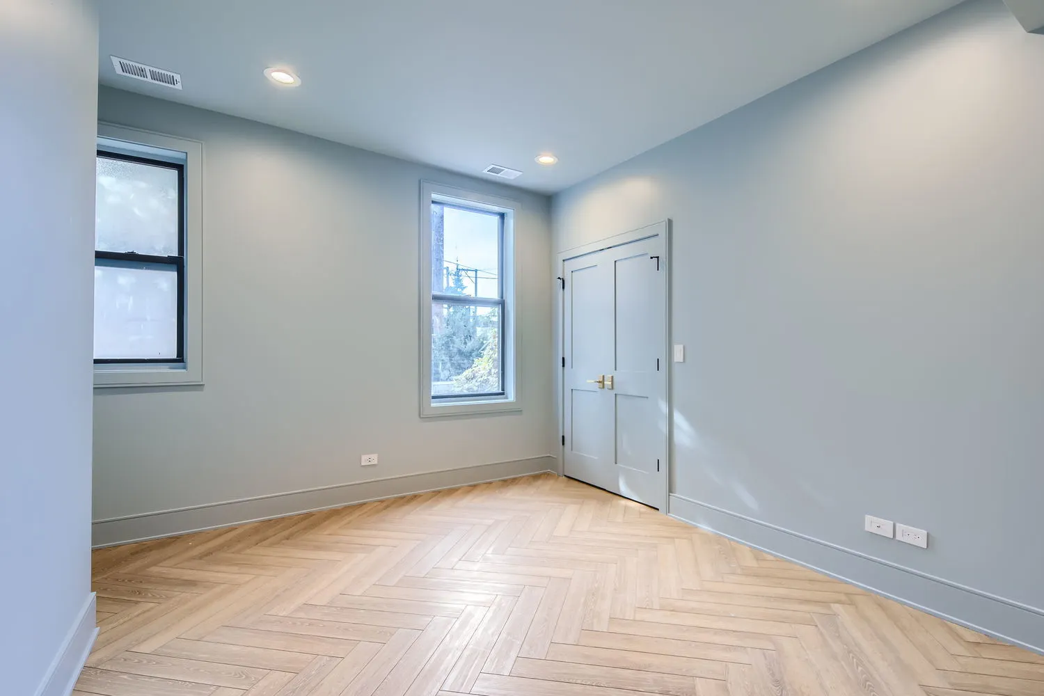 2043 N Humboldt Boulevard 2 IL