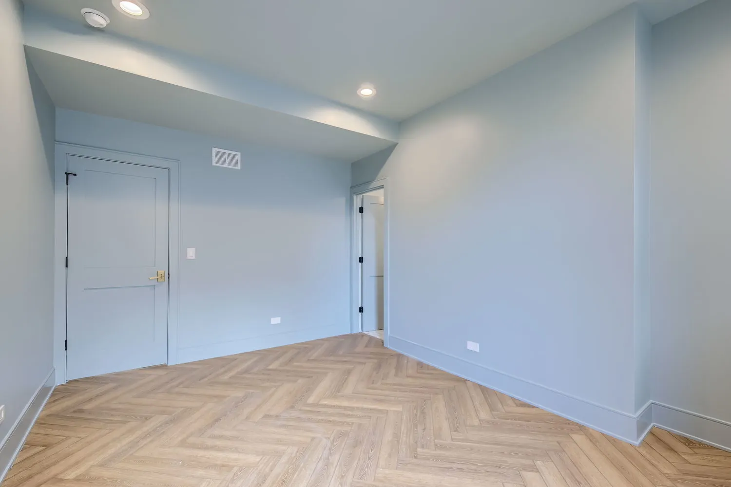 2043 N Humboldt Boulevard 2 IL